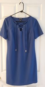 Roz and Ali short sleeve lace up dress